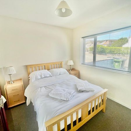 Cae Glas Apartments Holyhead Exterior photo