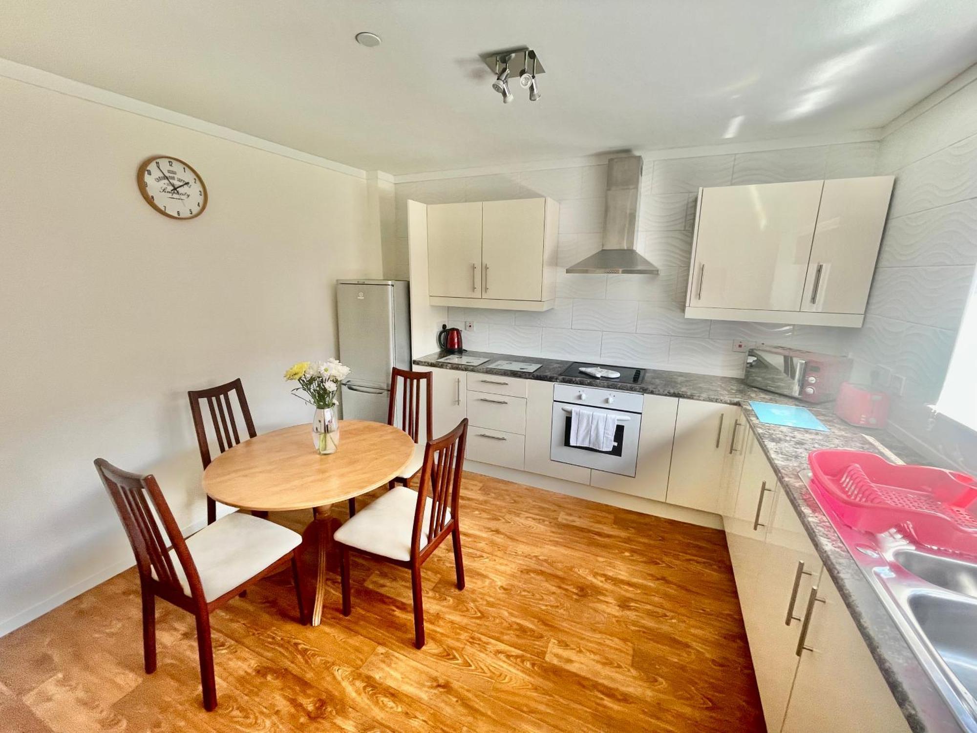 Cae Glas Apartments Holyhead Exterior photo